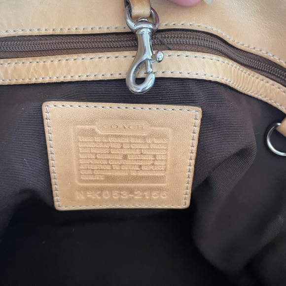 Leather & Signature tote purse & Wallett - Picture 3 of 6